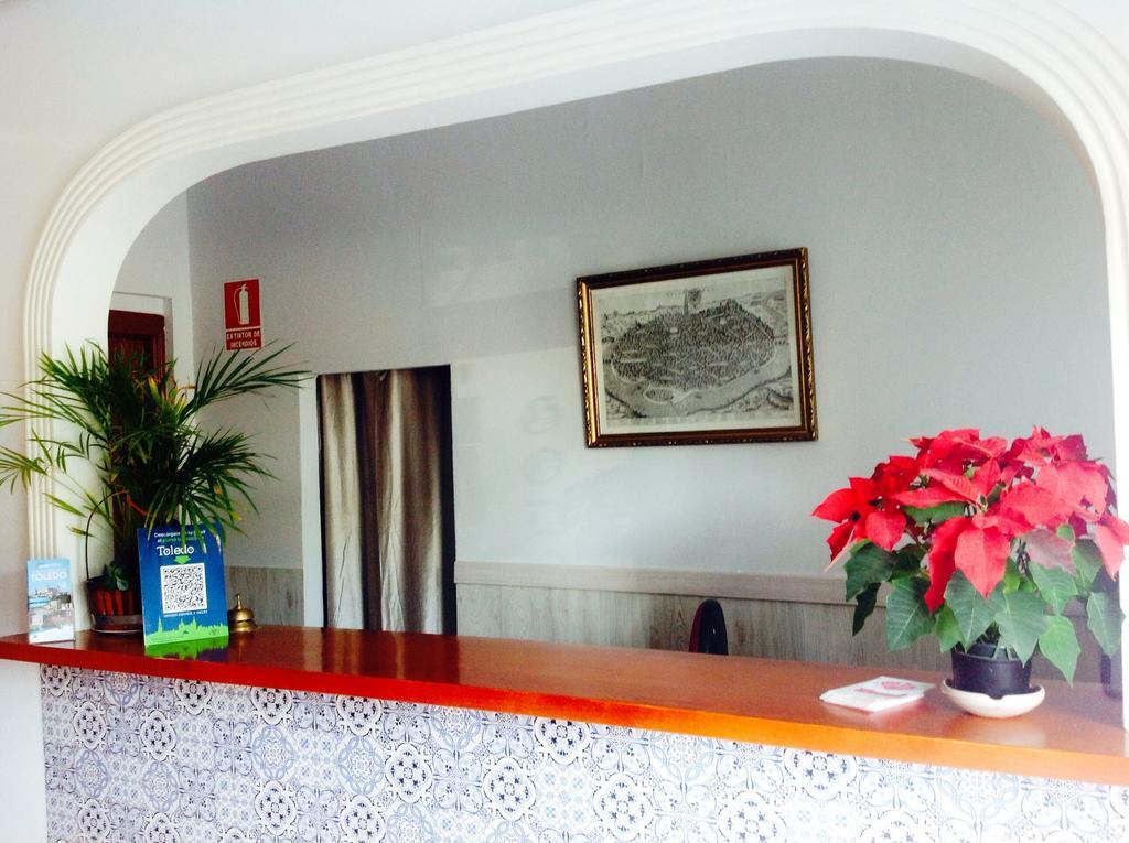 Hotel Godofredo Toledo Esterno foto