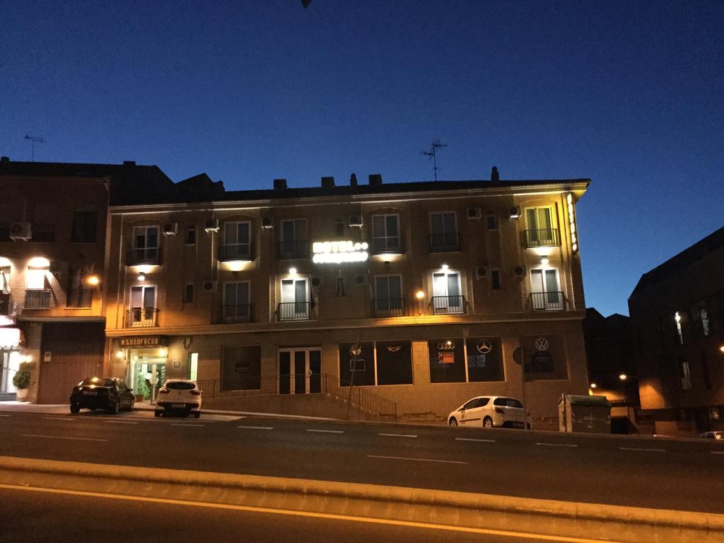 Hotel Godofredo Toledo Esterno foto