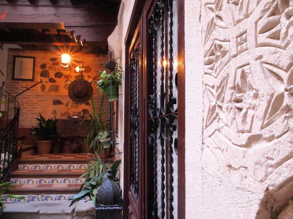 Hotel Godofredo Toledo Esterno foto